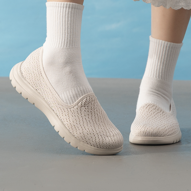 Women Shoes Skechers - Skechers 136505-NAT Mocassins en tricot à