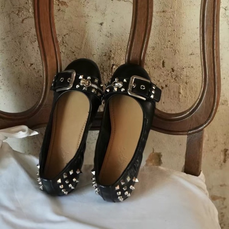 Shoes Women Pumps - Chaussures plates Mary Jane en cuir